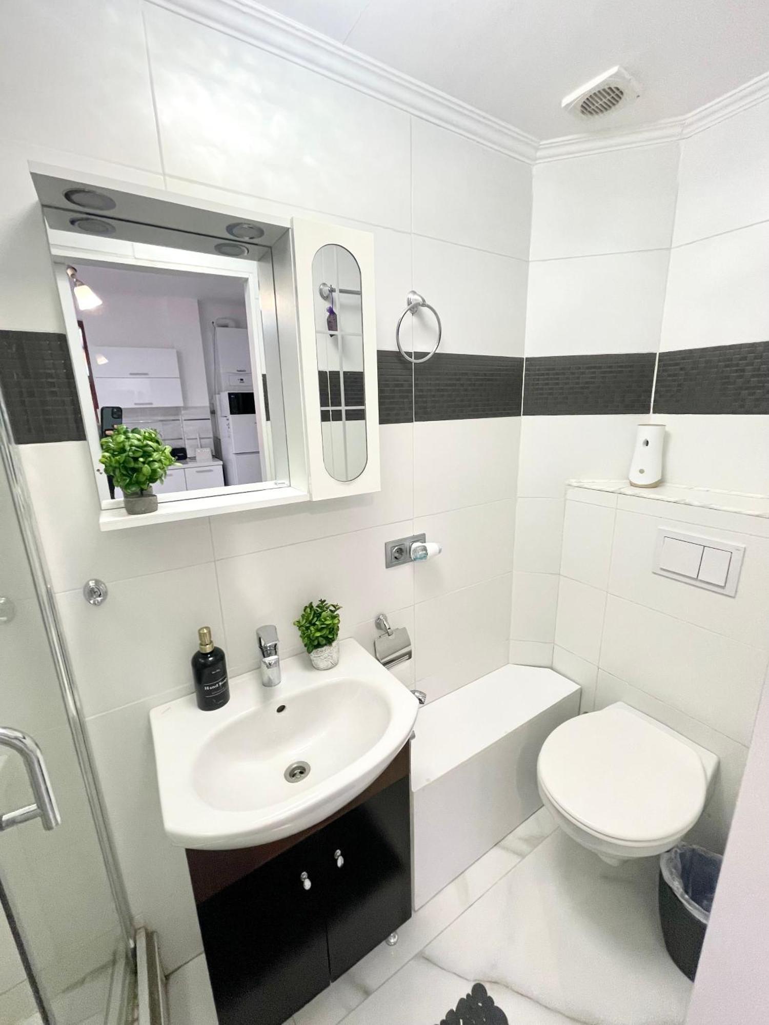White Studio Bukarest Exterior foto