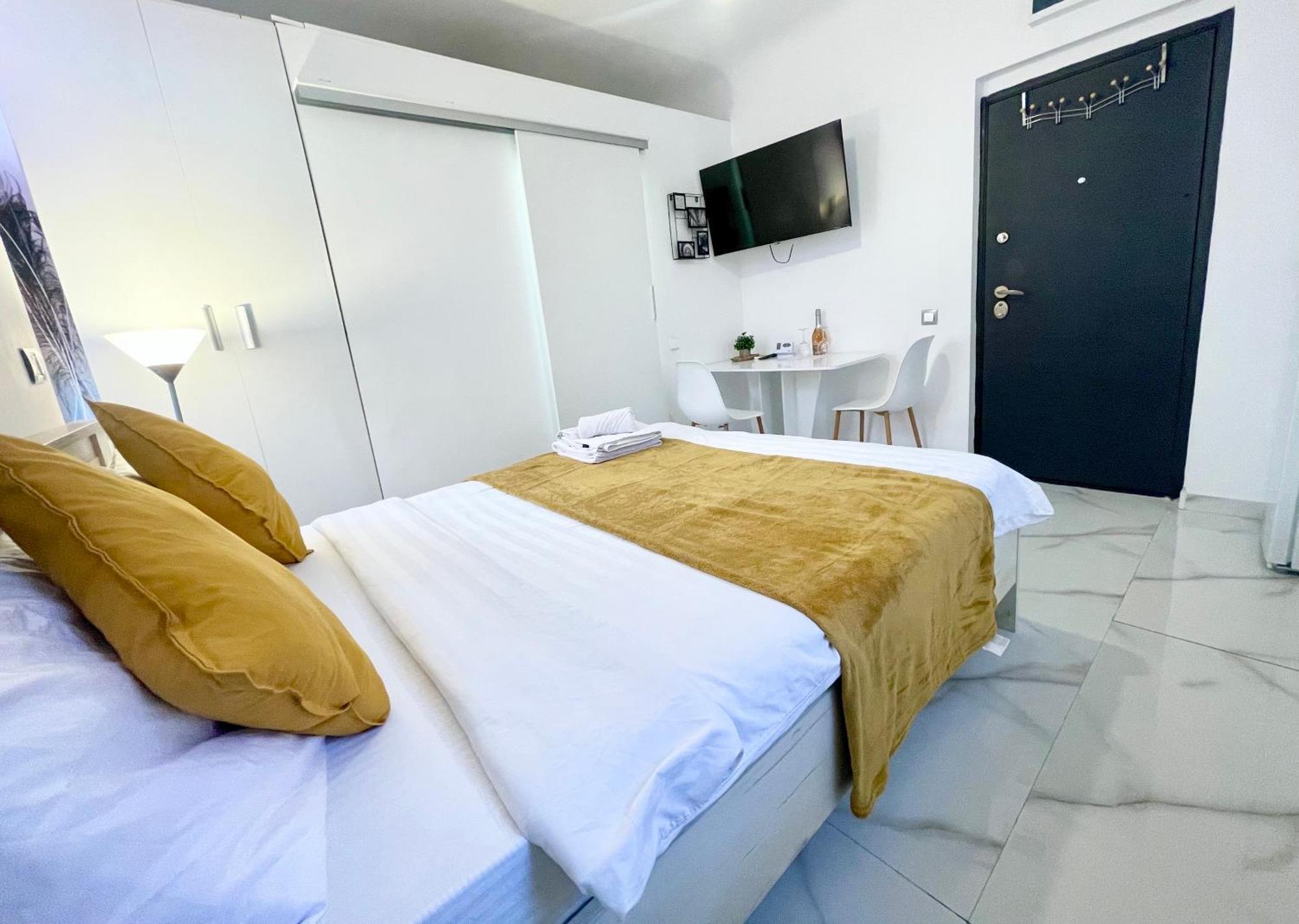 White Studio Bukarest Exterior foto